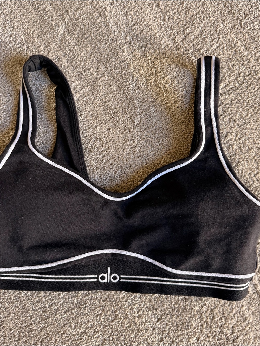 ALO Yoga Women's Black  Top